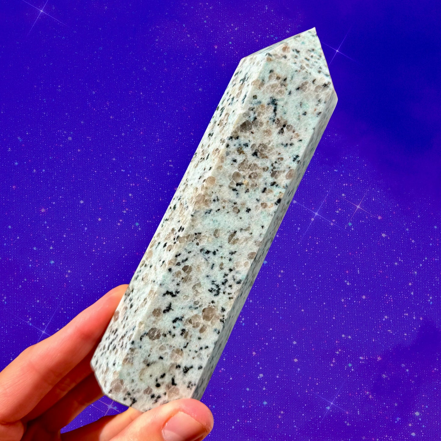 Large Kiwi Stone Tower C07
